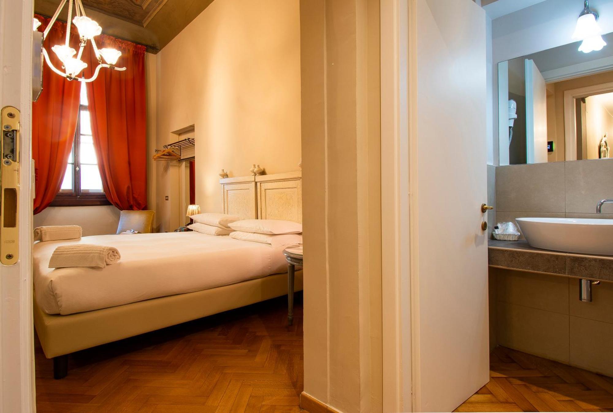 N4U Guest House Florence Ngoại thất bức ảnh