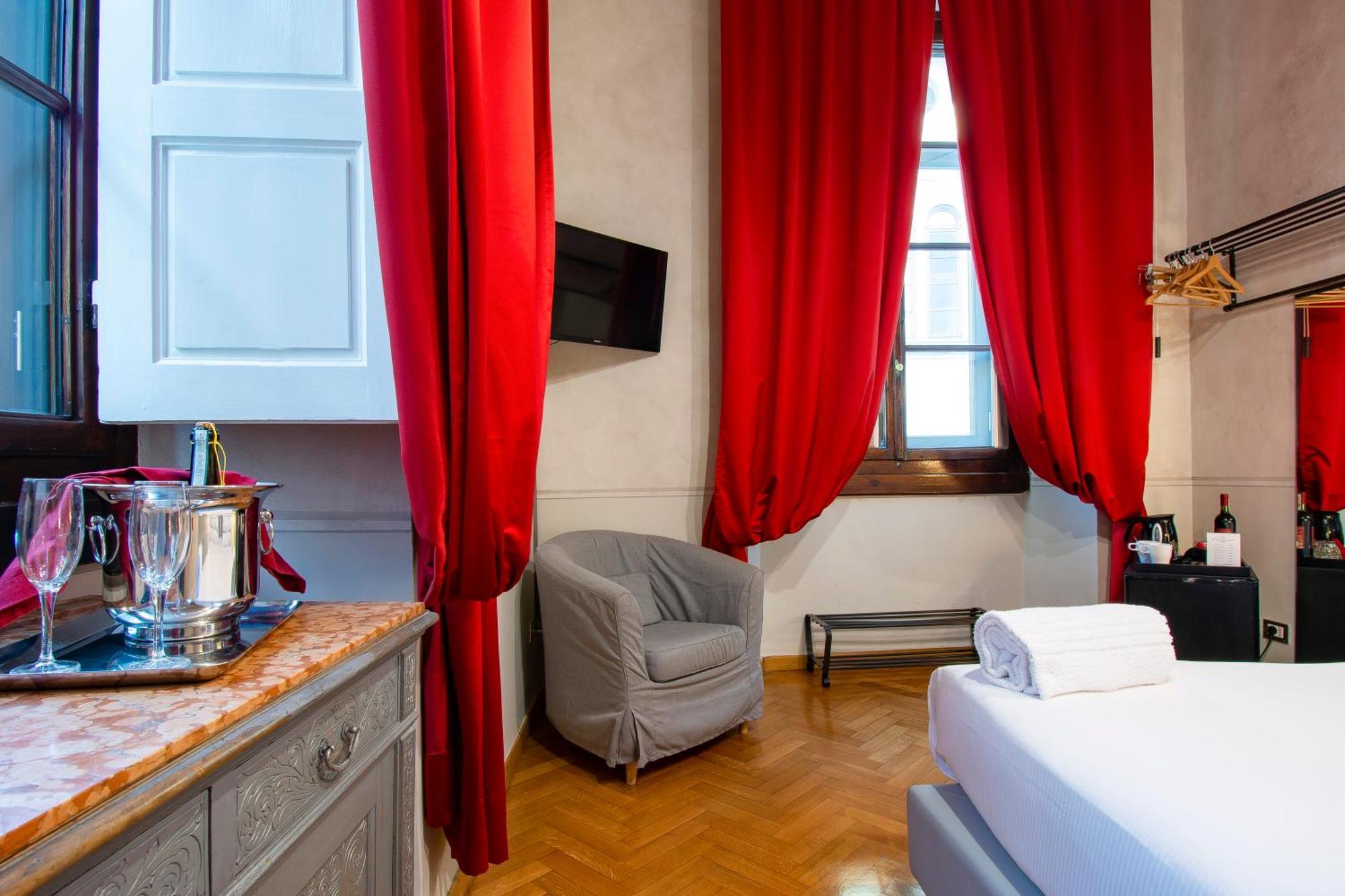 N4U Guest House Florence Ngoại thất bức ảnh